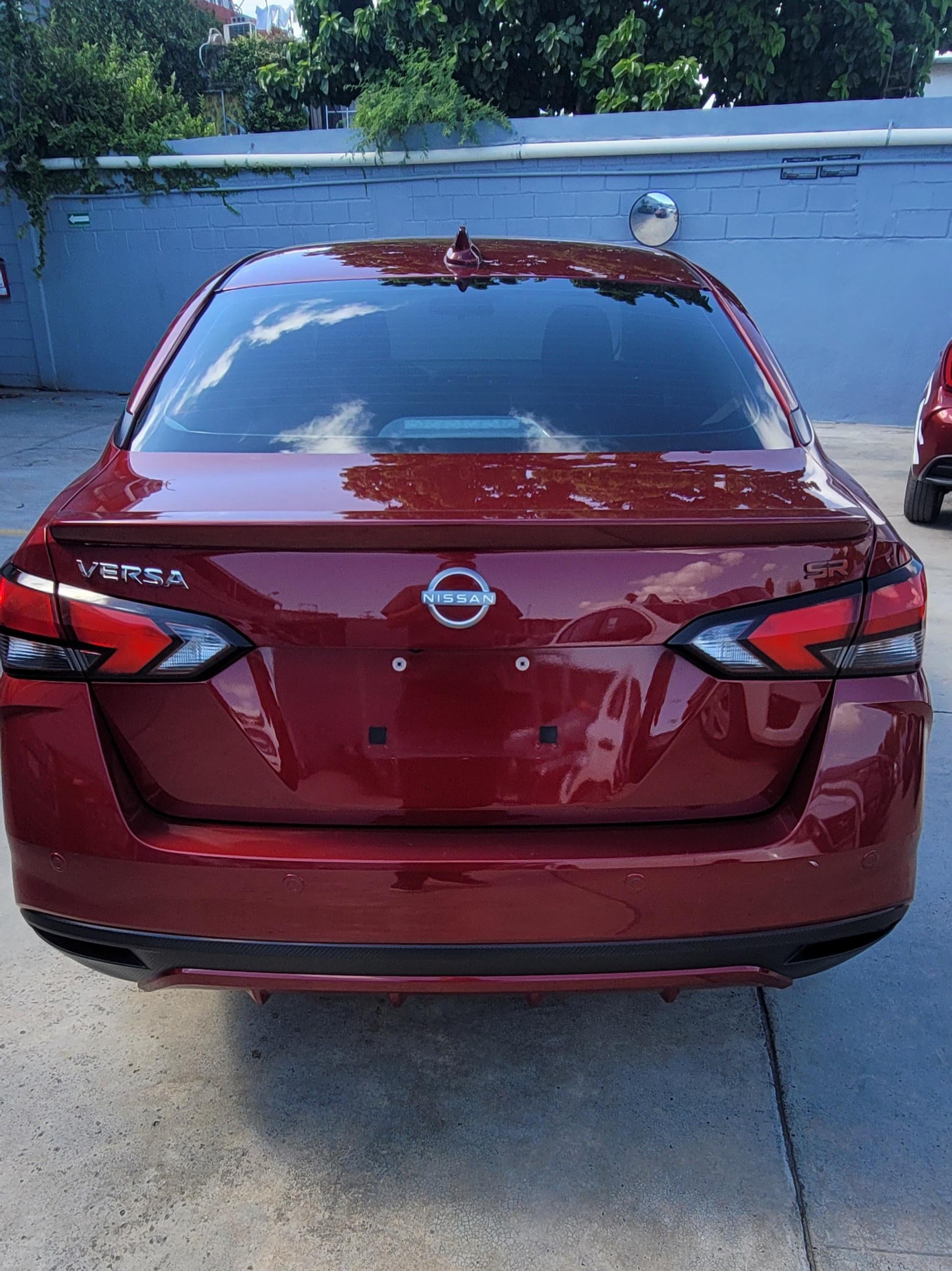 2024 Nissan VERSA 4P SR L41.6 AUT