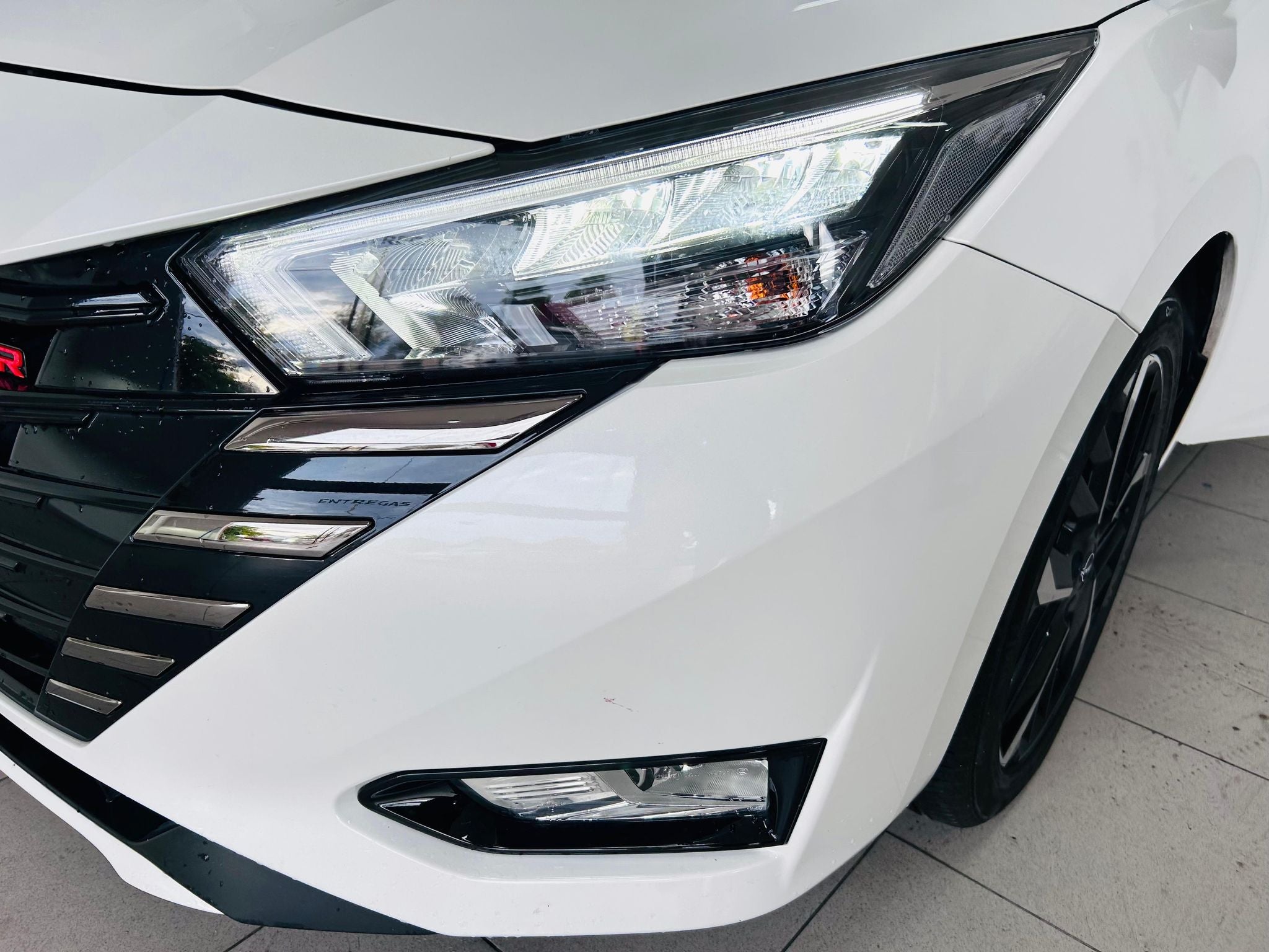 2024 Nissan VERSA 4P SR L41.6 AUT