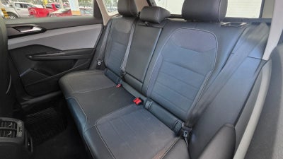 2023 Volkswagen TAOS 5 PTS COMFORTLINE 14L TA PIEL F LED RA-18