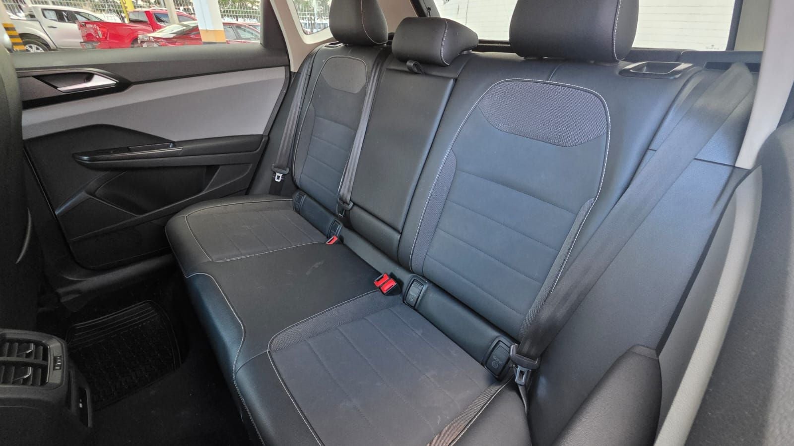 2023 Volkswagen TAOS 5 PTS COMFORTLINE 14L TA PIEL F LED RA-18