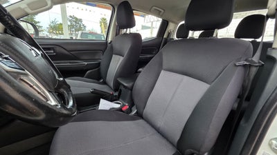 2022 Mitsubishi L200 4 PTS GLX CABINA DOBLE 24TD TM5 4X4