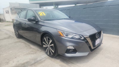 2021 Nissan Altima 4 pts. SR, 2.0T, CVT, a/ac., VE del., RA-19