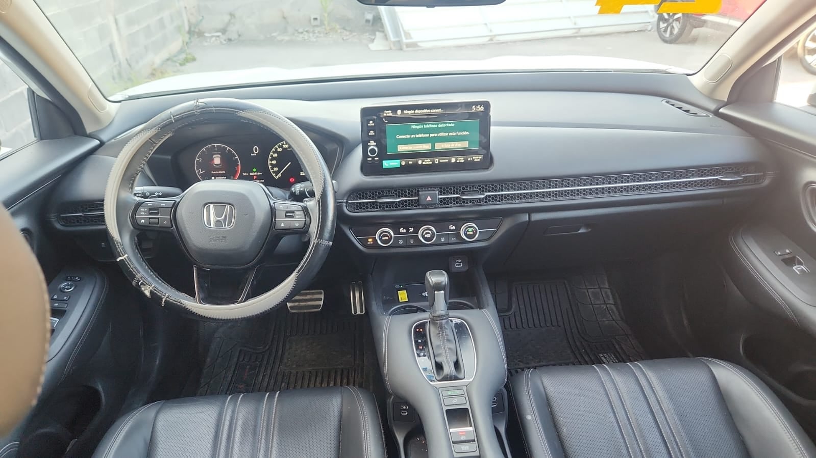 2024 Honda HR-V VUD 5 pts. Touring, 2.0l, TA, piel, QC, ADAS, RA-18