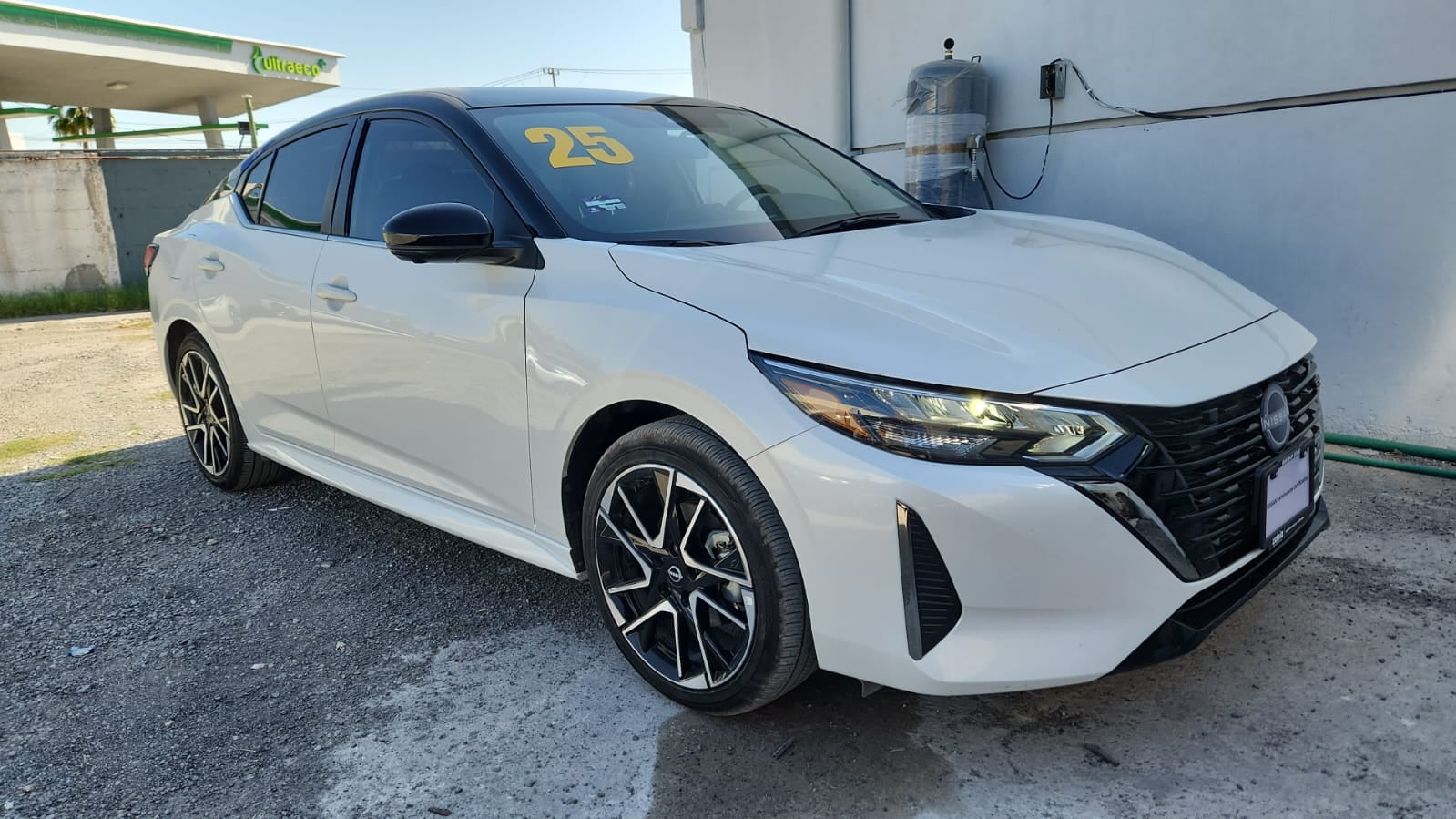 2025 Nissan Sentra 4 pts. SR, TA, a/ac., QC, s. Bose, f. led, RA-18