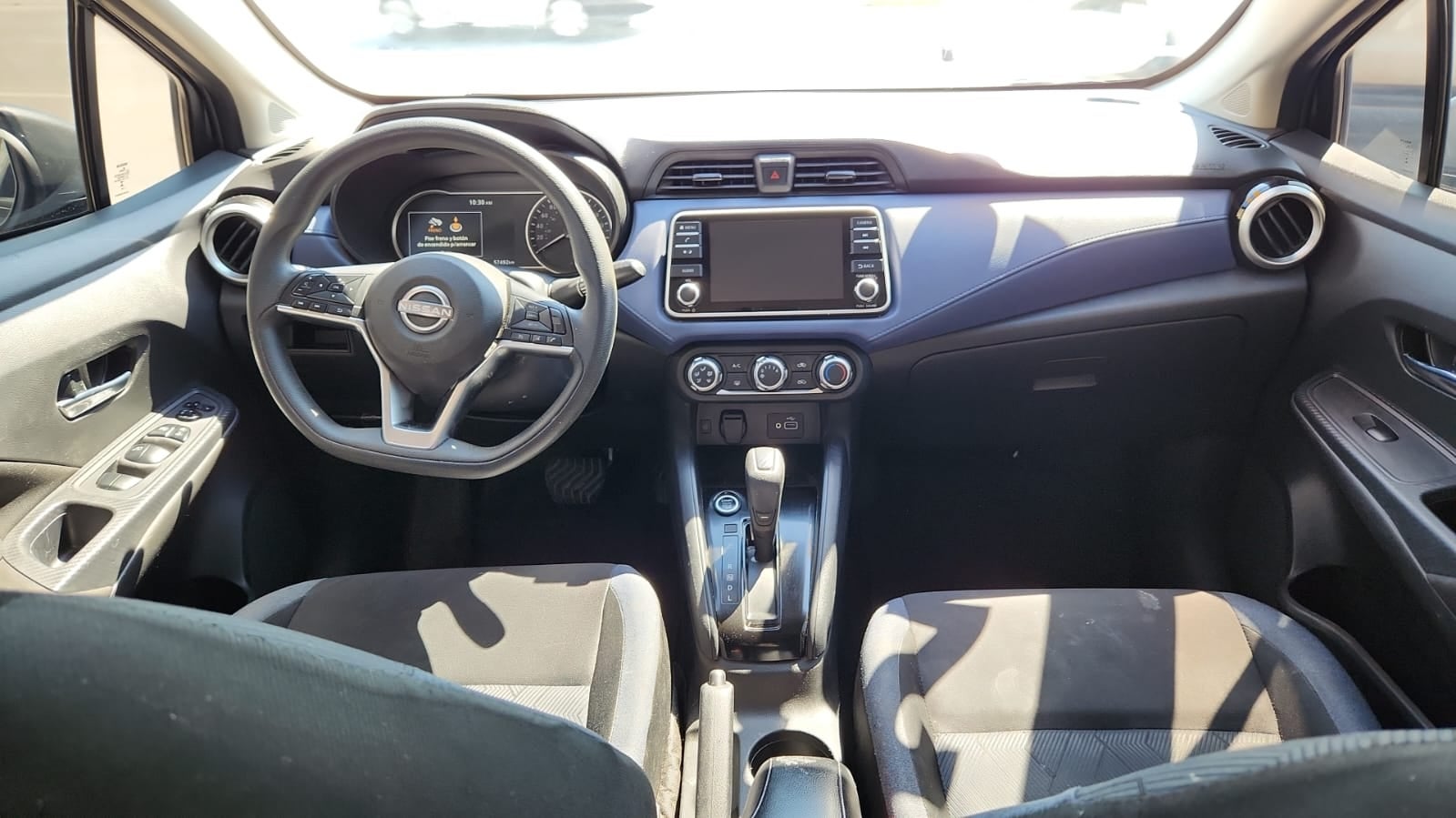 2023 Nissan Versa Advance cvt 1.6 lts