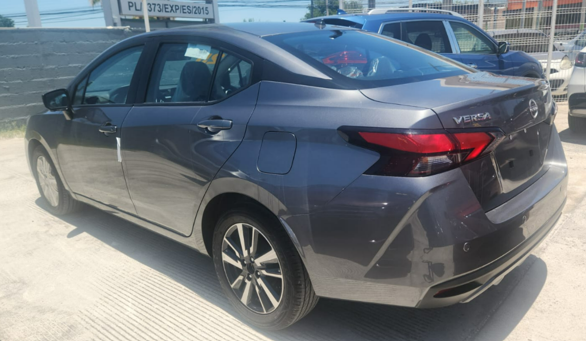 2025 Nissan Versa ADVANCE CVT