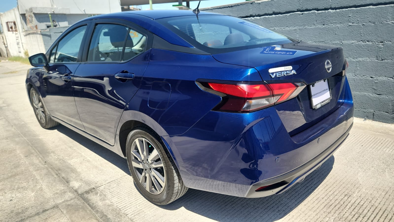 2023 Nissan Versa ADVANCE CVT