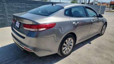 2018 Kia Optima 4 pts. EX, 2.4l, TA, a/ac. Aut., piel, GPS, RA-17