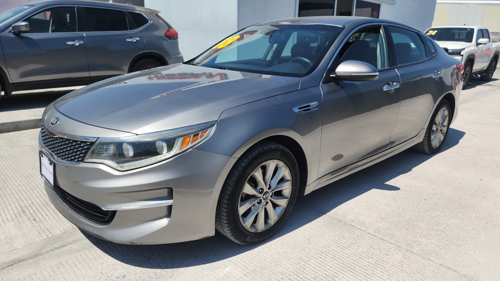 2018 Kia Optima 4 pts. EX, 2.4l, TA, a/ac. Aut., piel, GPS, RA-17
