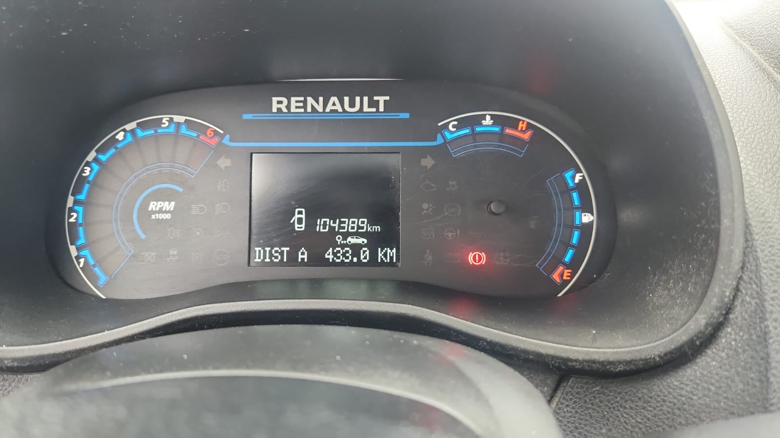 2023 Renault Kwid 5 pts. HB Outsider, TM5, a/ac., pantalla touch 8
