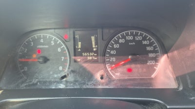 2025 Nissan Comerciales Urvan Panel 4 pts. Amplia con ventanas, TM5