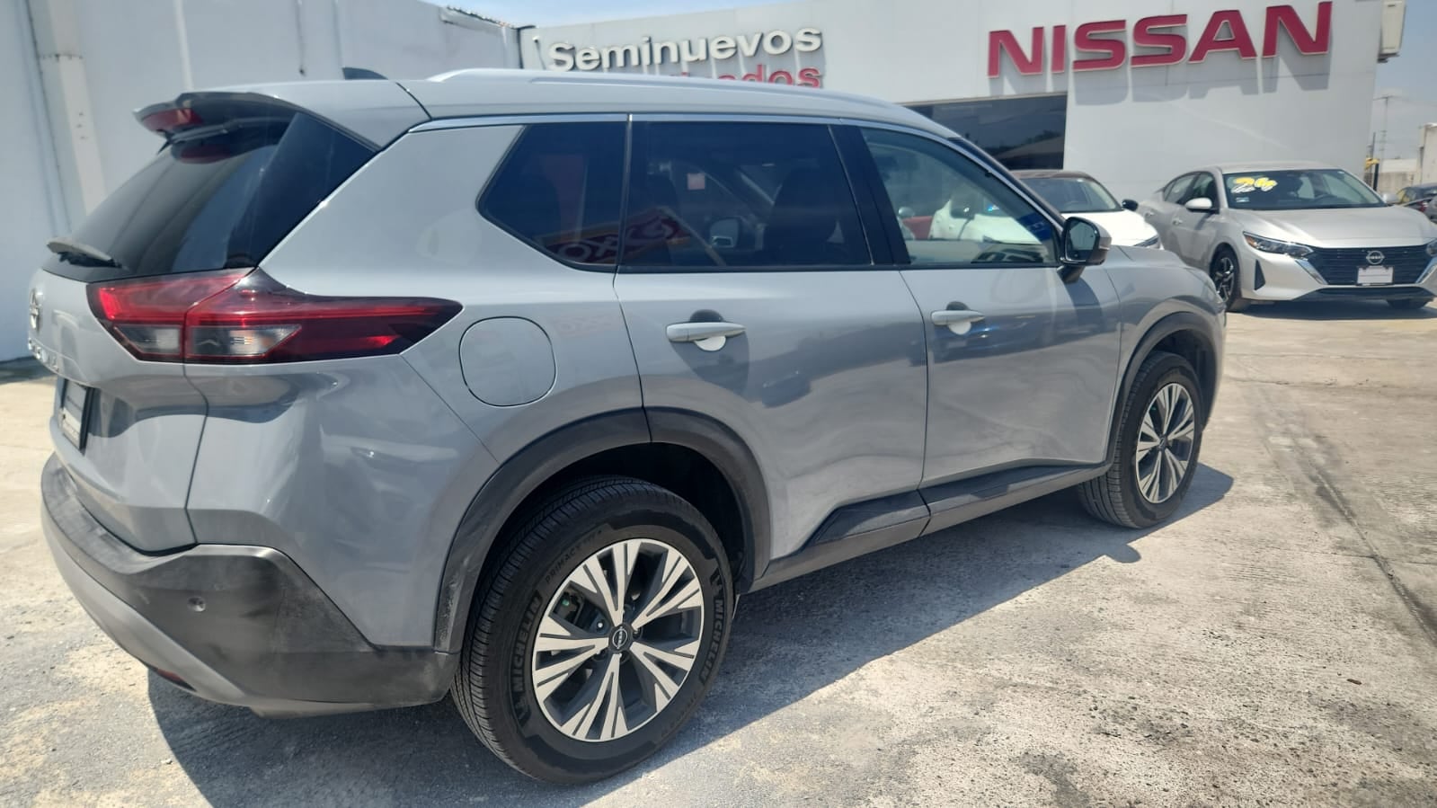 2023 Nissan X-Trail VUD 5 pts. Exclusive, TA, piel, RA-18 (línea nueva)