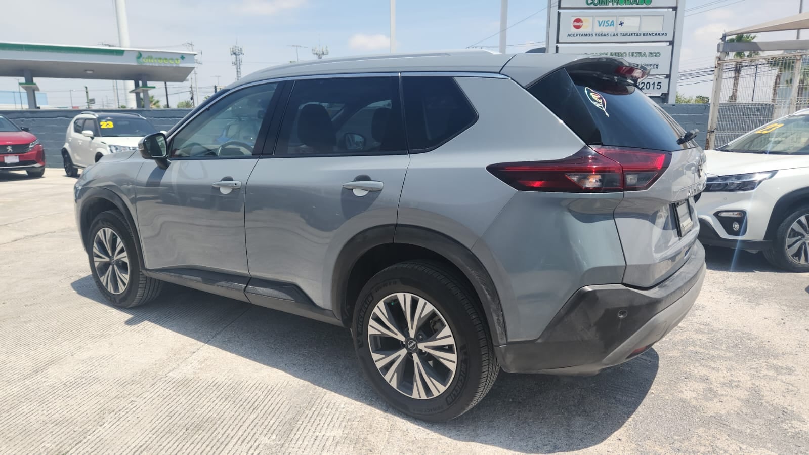 2023 Nissan X-Trail VUD 5 pts. Exclusive, TA, piel, RA-18 (línea nueva)