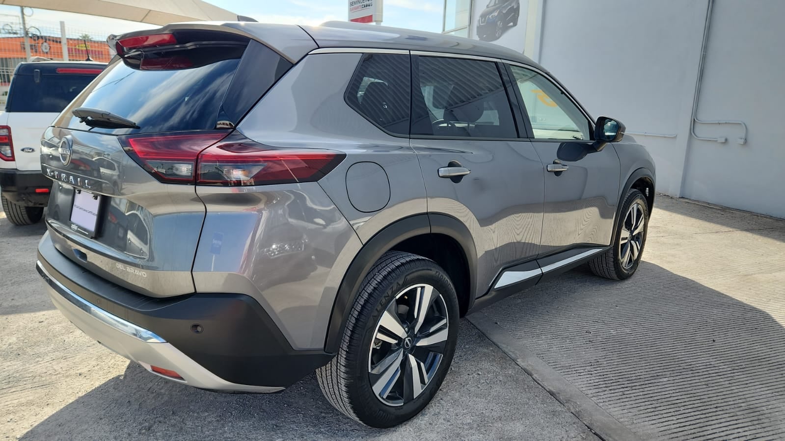 2025 Nissan X-Trail VUD 5 pts. Platinum Plus, TA, piel, QCP, GPS, ADAS, RA-19
