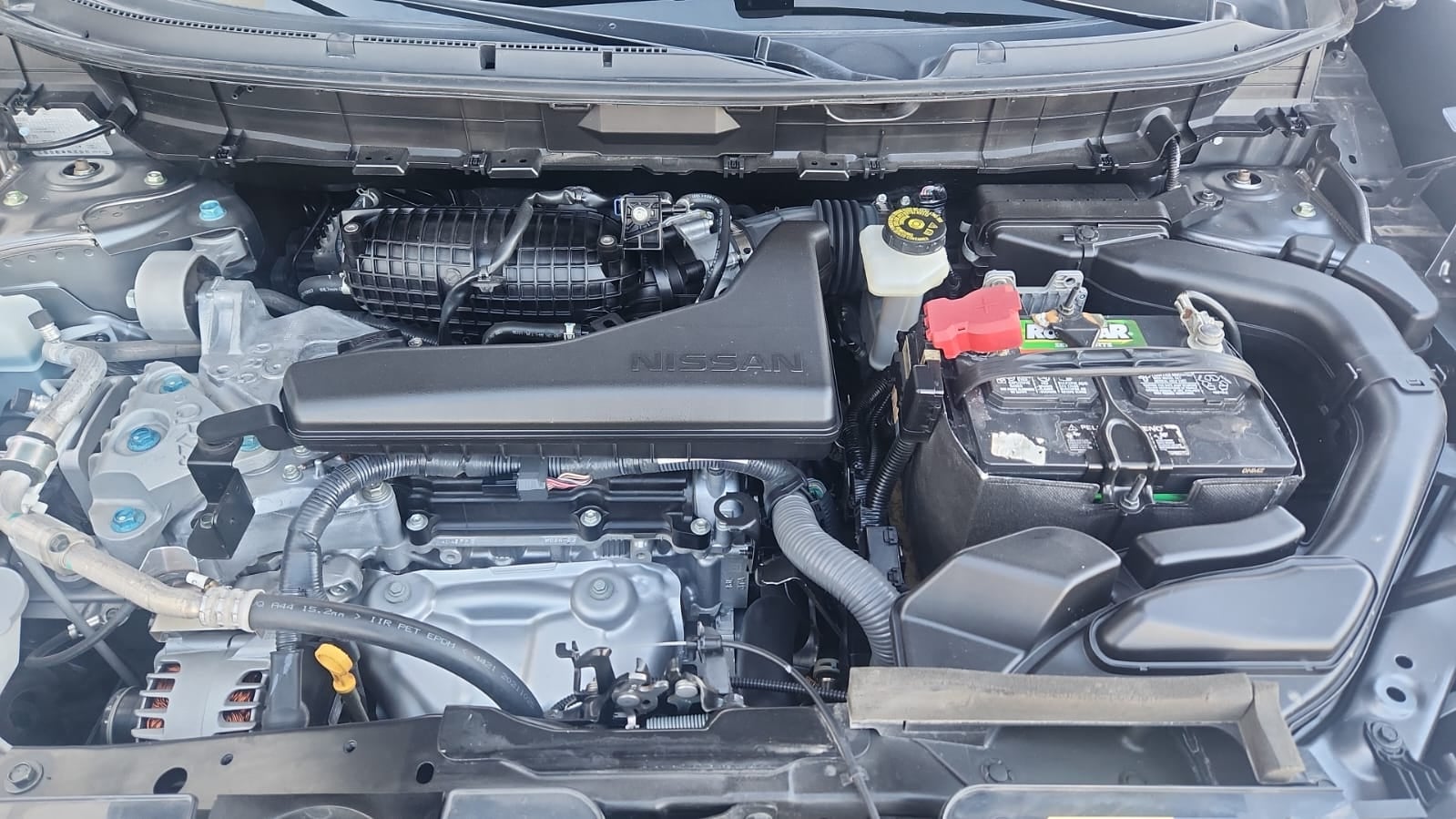 2022 Nissan X-Trail VUD 5 pts. Sense, TA, 5 pas., RA-17 (línea anterior)