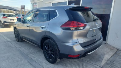 2022 Nissan X-Trail VUD 5 pts. Sense, TA, 5 pas., RA-17 (línea anterior)