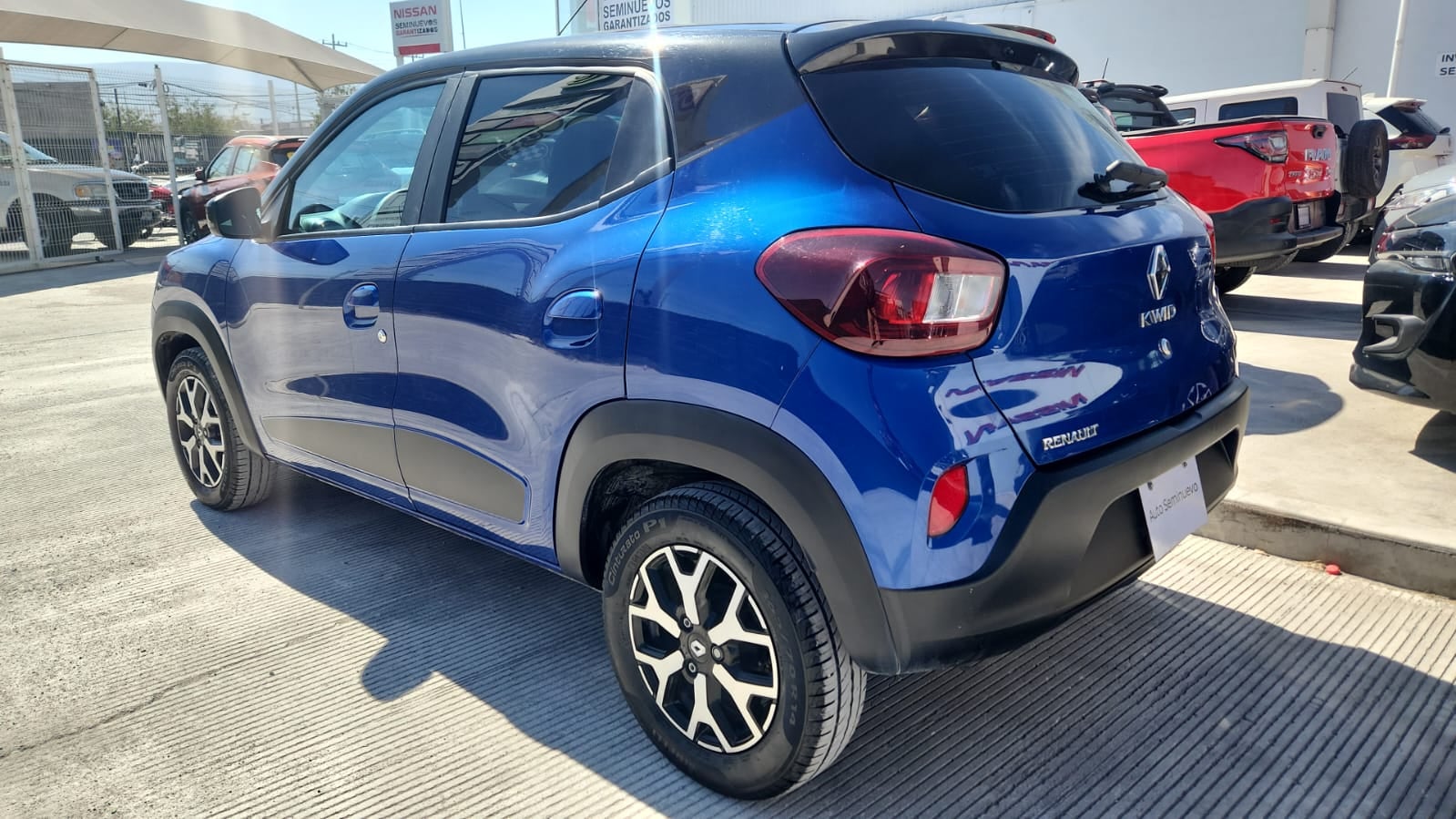 2023 Renault Kwid 5 pts. HB Bitono, TM5, a/ac., pantalla touch 8