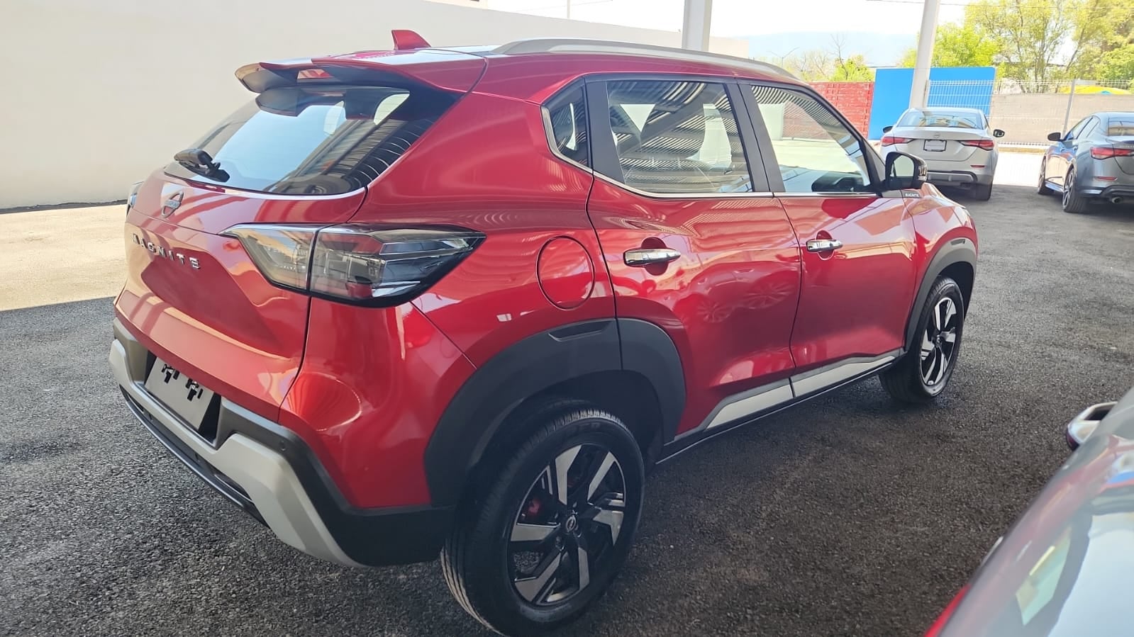 2025 Nissan Magnite VUD 5 pts. Exclusive, 1.0T, TM5, piel, RA-16