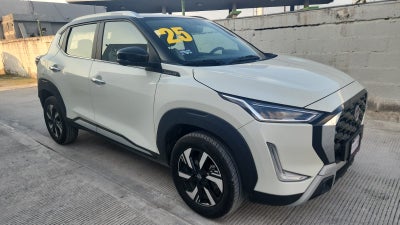 2025 Nissan Magnite VUD 5 pts. Exclusive, 1.0T, TM5, piel, RA-16