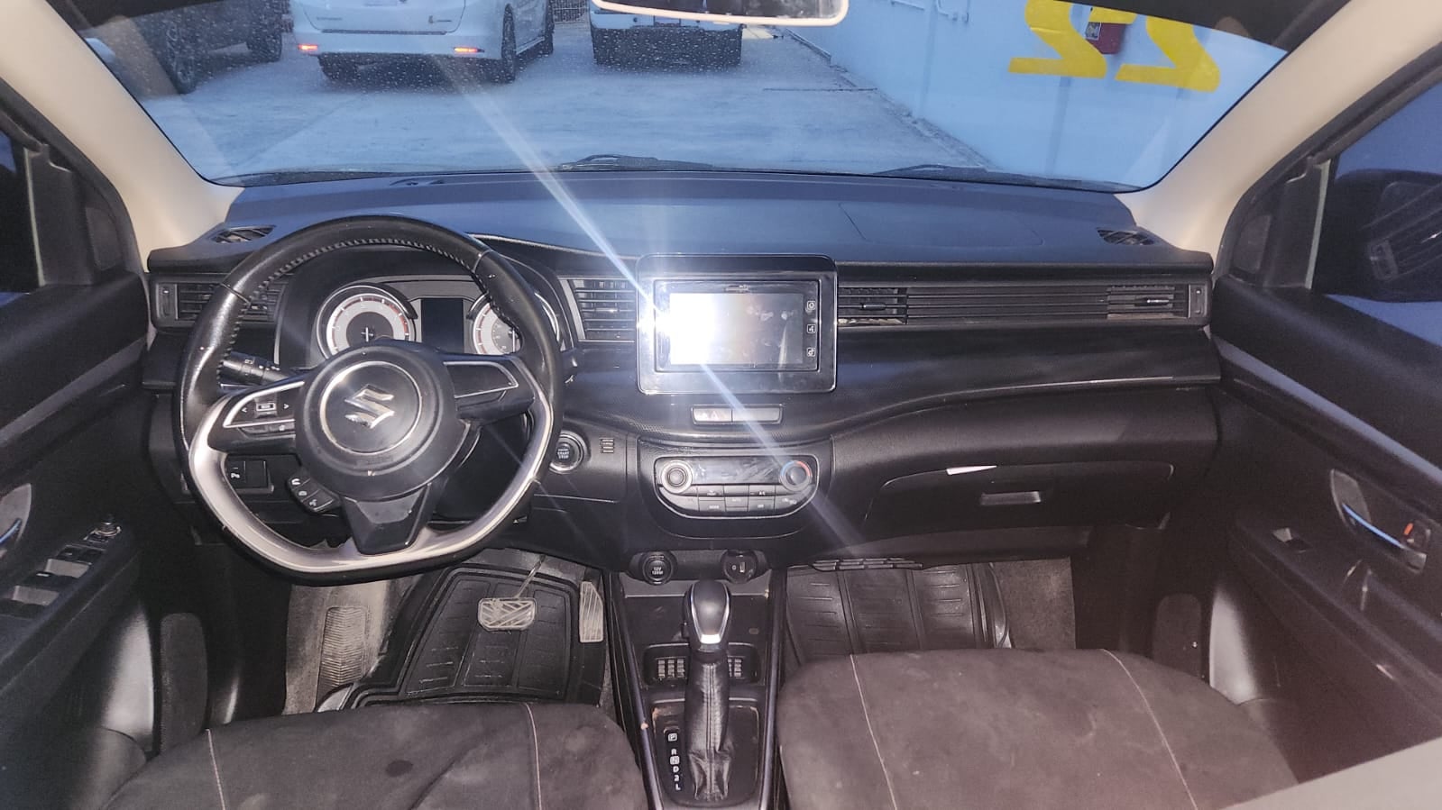 2022 Suzuki Ertiga Minivan 5 pts. XL7 GLX, 1.5l, TA, a/ac., f. led, RA-16