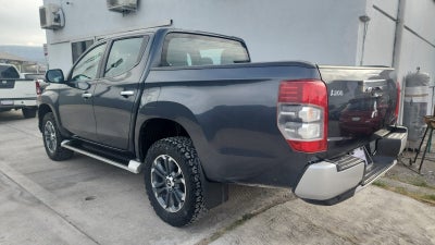 2022 Mitsubishi Comerciales L200 Pick-Up 4 pts. GLS, Doble Cab., 2.4TD, TA, 4x4