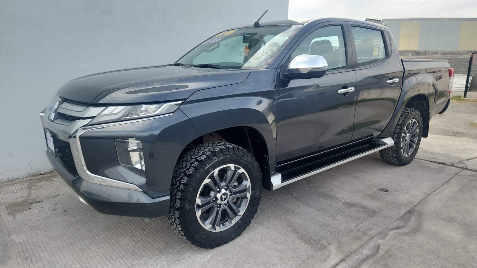 2022 Mitsubishi Comerciales L200 Pick-Up 4 pts. GLS, Doble Cab., 2.4TD, TA, 4x4