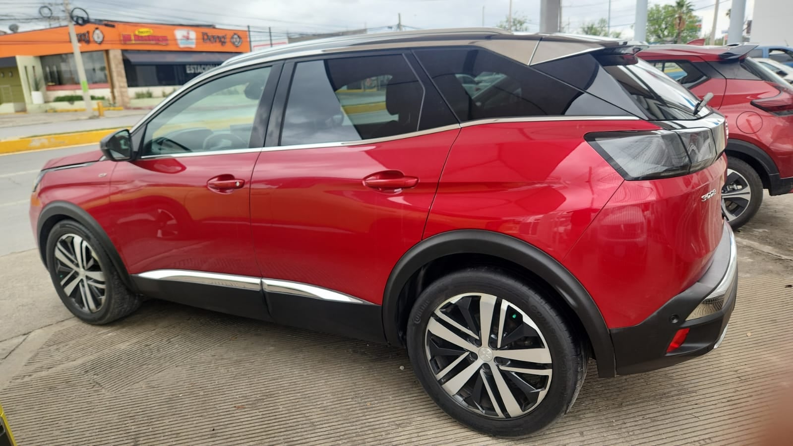 2023 Peugeot 3008 VUD 5 pts. GT, 1.6T, TA, piel alcántara, TP, RA-19