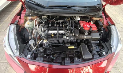 2022 Nissan VERSA 4 PTS PLATINUM CVT AAC AUT VE PIEL GPS F LED RA-17