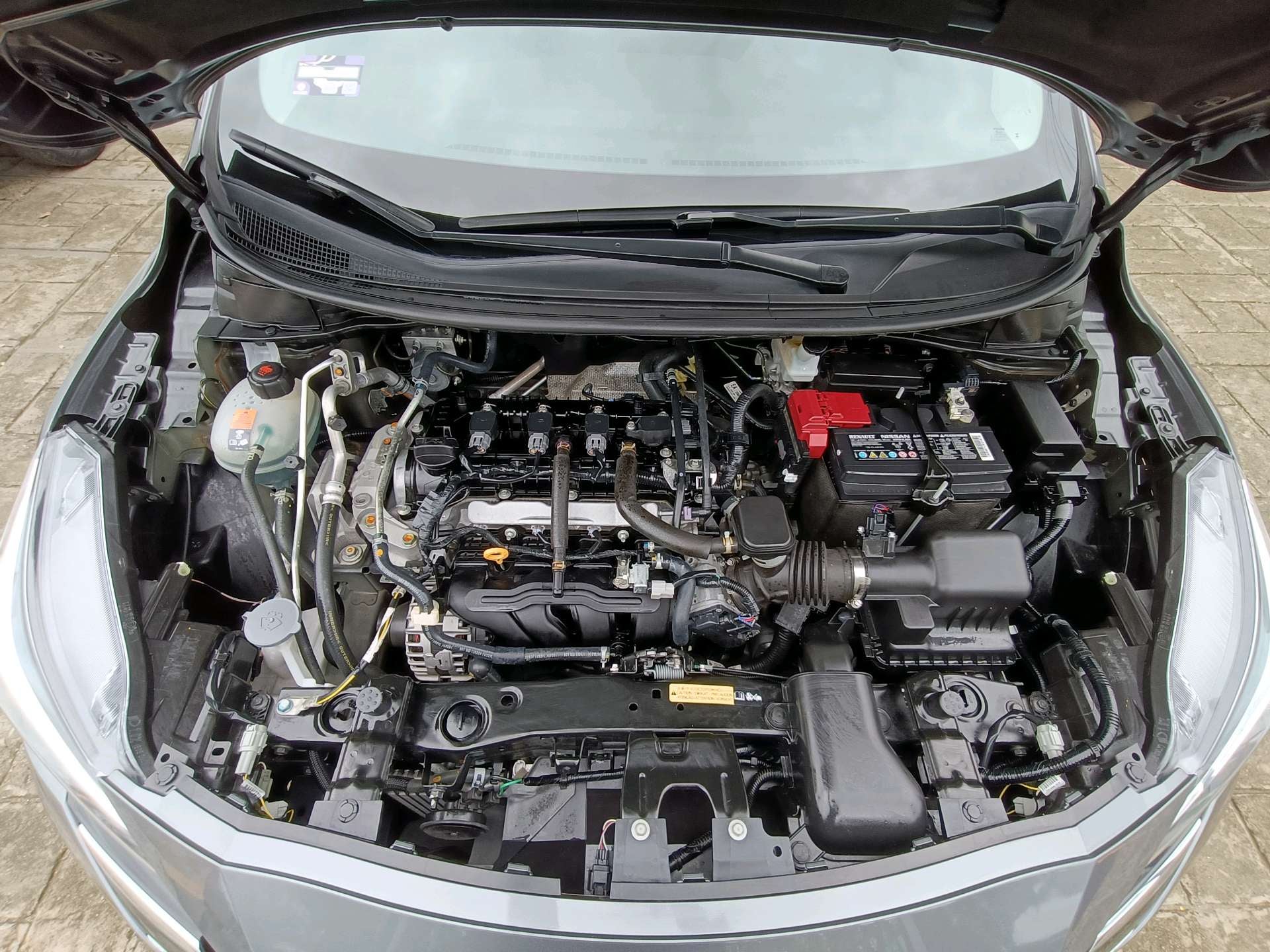 2025 Nissan VERSA 4P ADVANCE L41.6 AUT