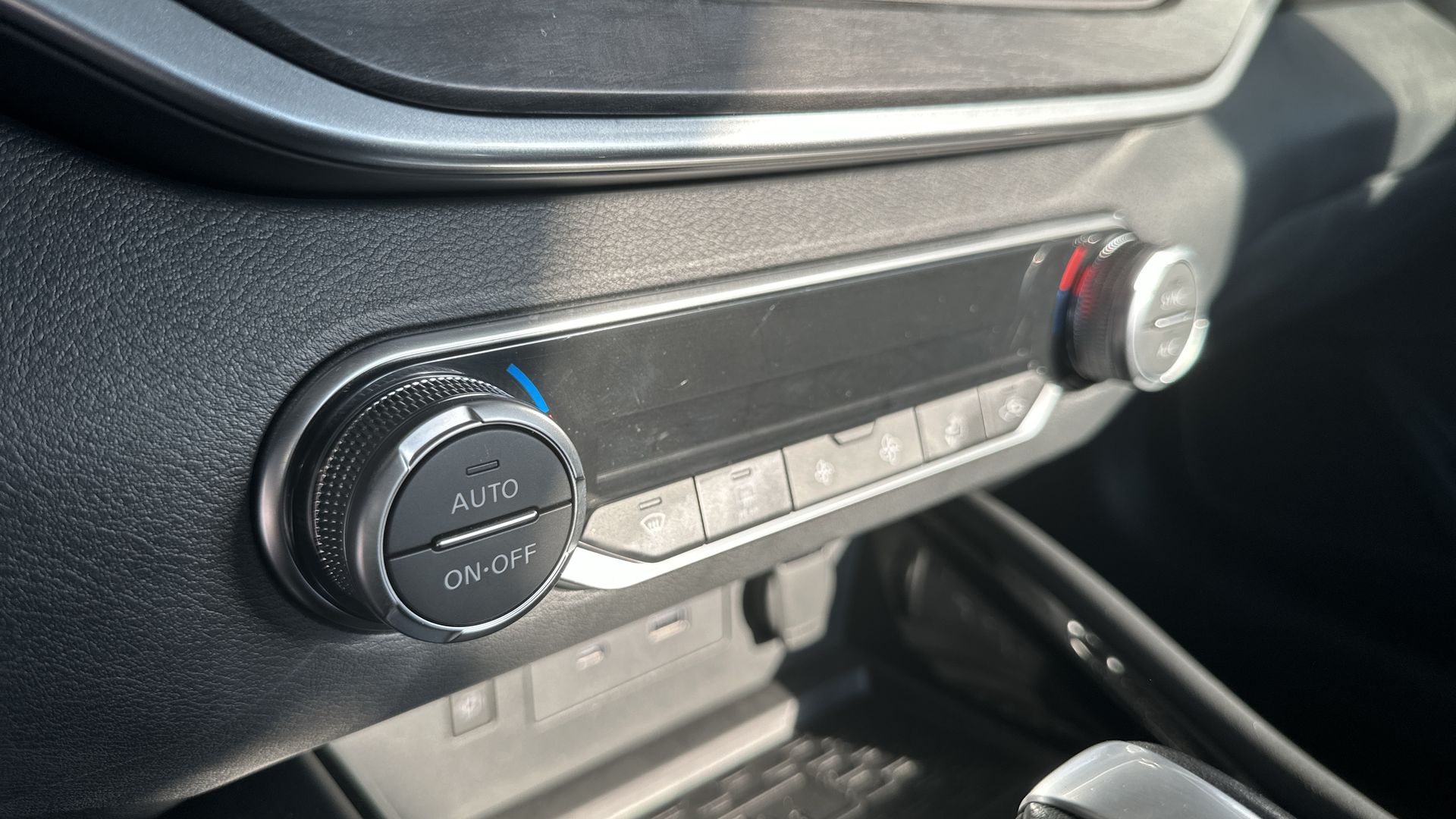 2023 Nissan ALTIMA 4P EXCLUSIVE L42.0T AUT