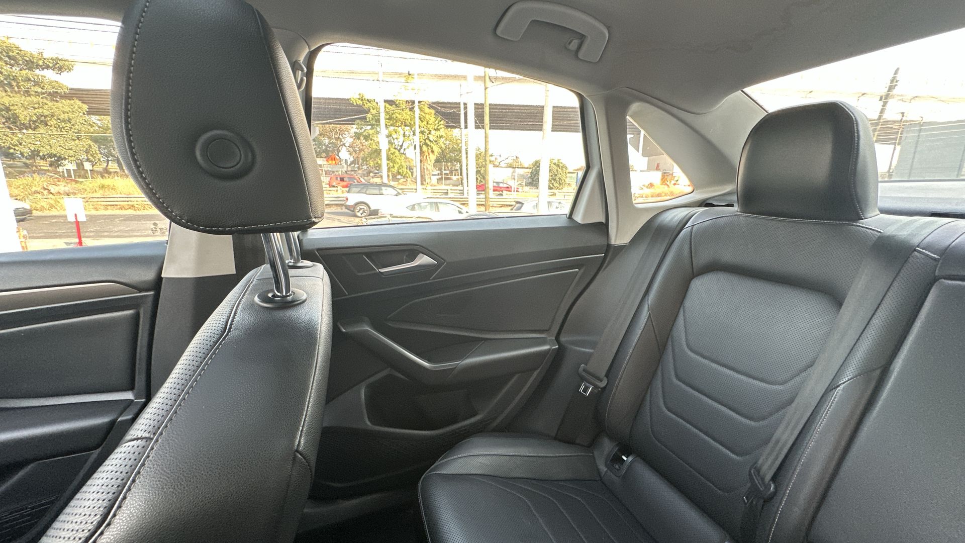 2019 Volkswagen JETTA 4 PTS HIGHLINE 14T TA PIEL QC RA-17