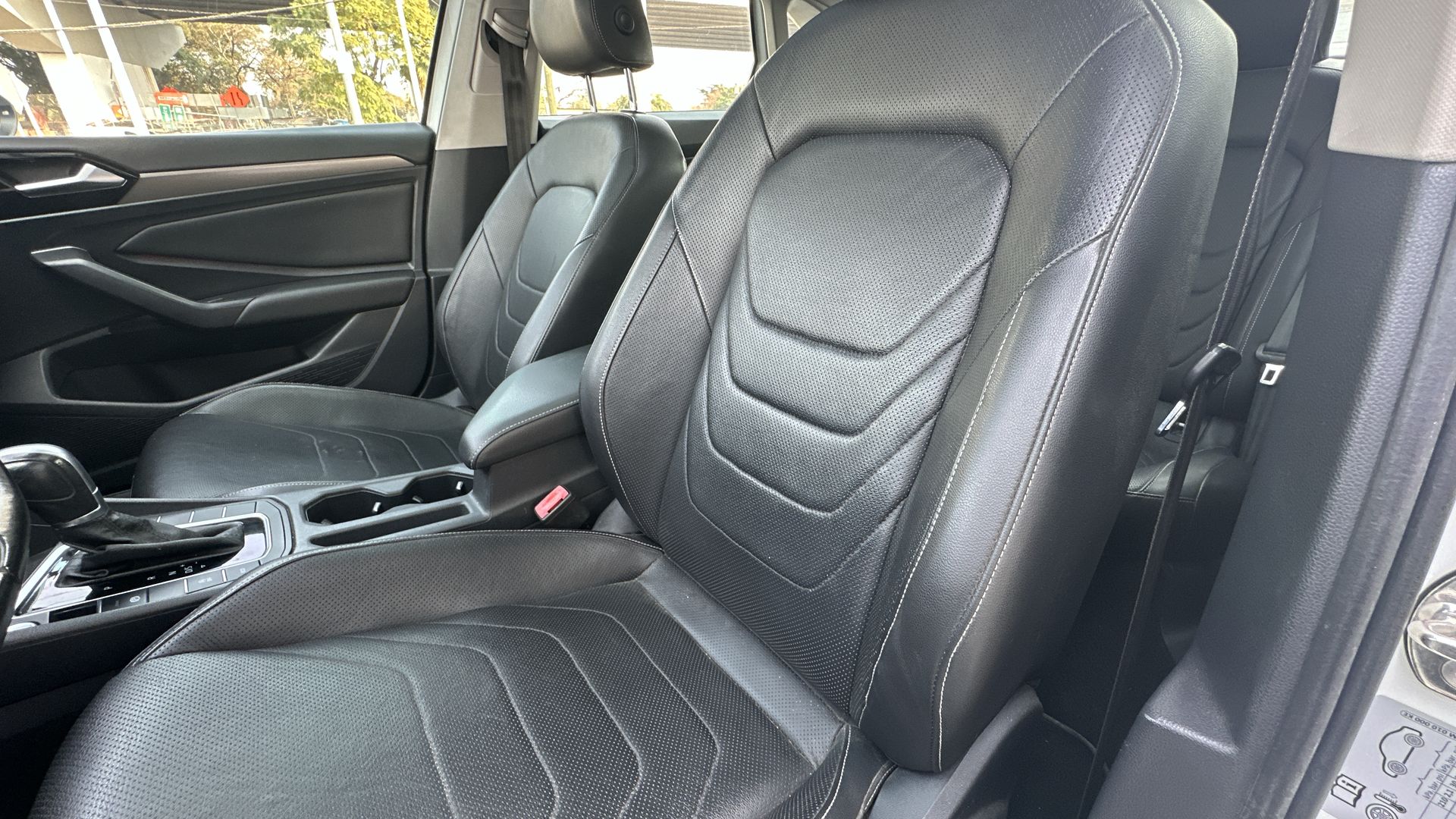 2019 Volkswagen JETTA 4 PTS HIGHLINE 14T TA PIEL QC RA-17