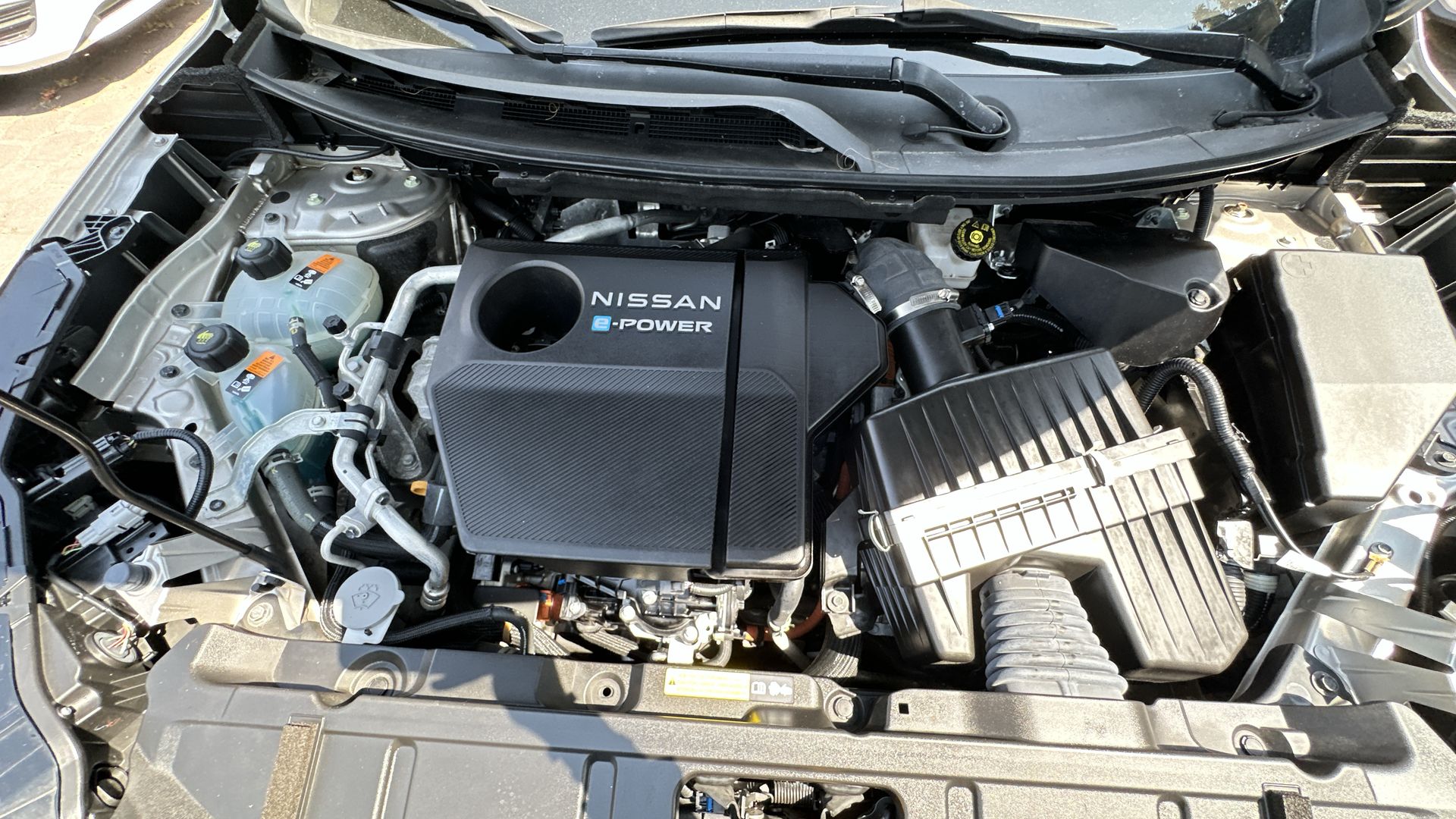 2024 Nissan X-TRAIL 5P PLATINUM E.POWER HEV L31.5 AUT