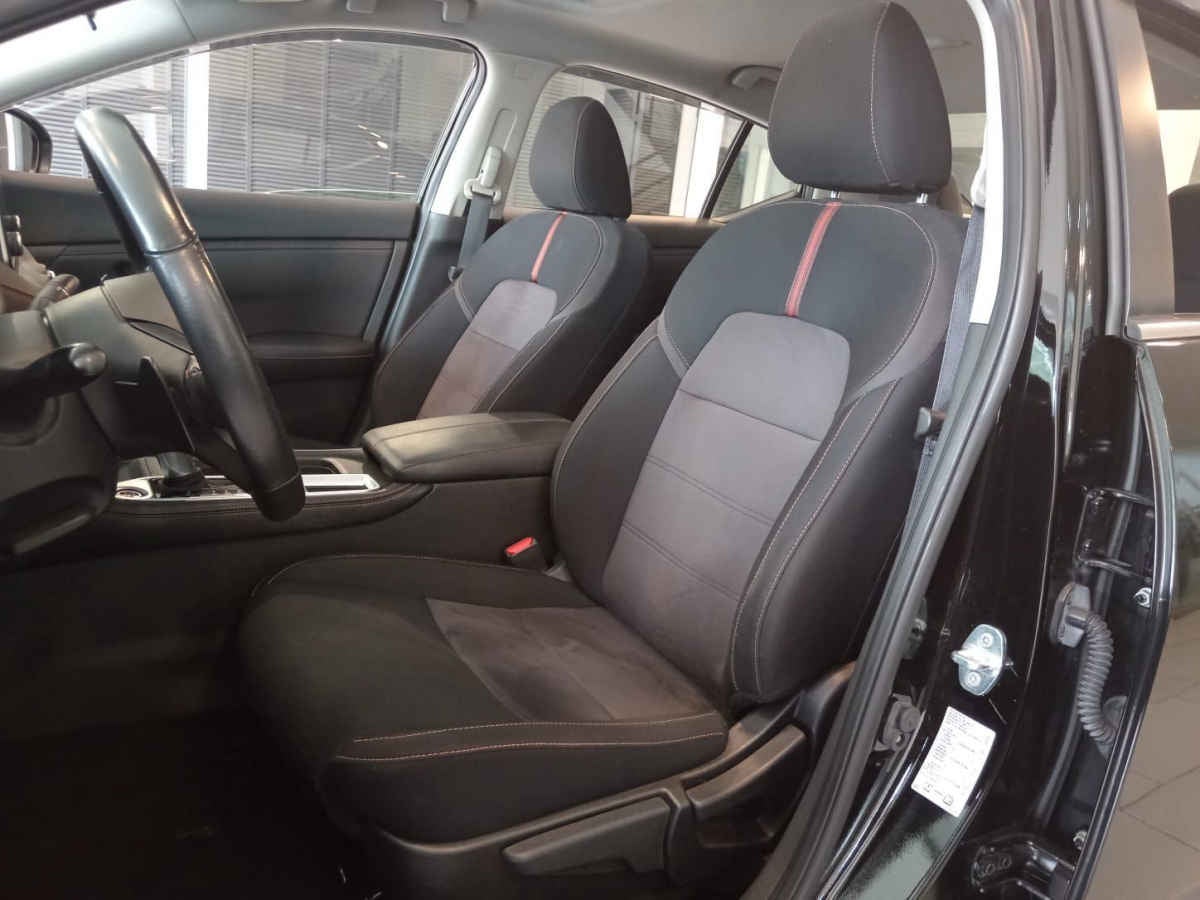 2023 Nissan Sentra 4p SR L4/2.0 Aut