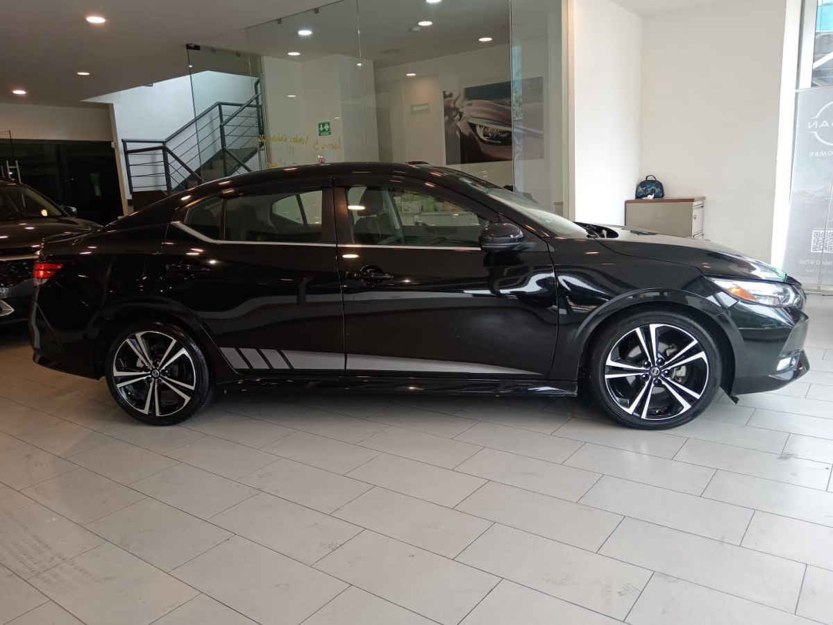 2023 Nissan Sentra 4p SR L4/2.0 Aut