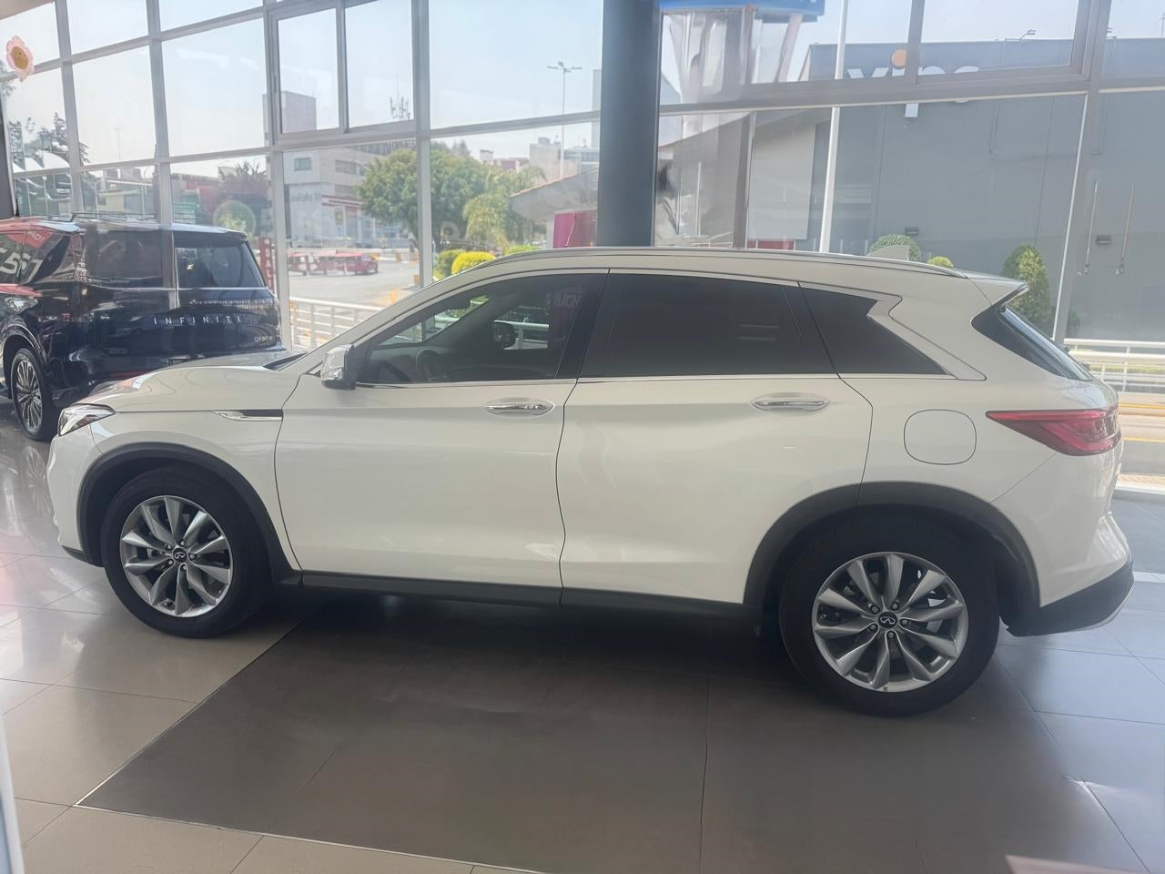 2022 INFINITI QX50 5 PTS QX50 ESSENTIAL 20T CVT PIEL  F LED TP RA-19