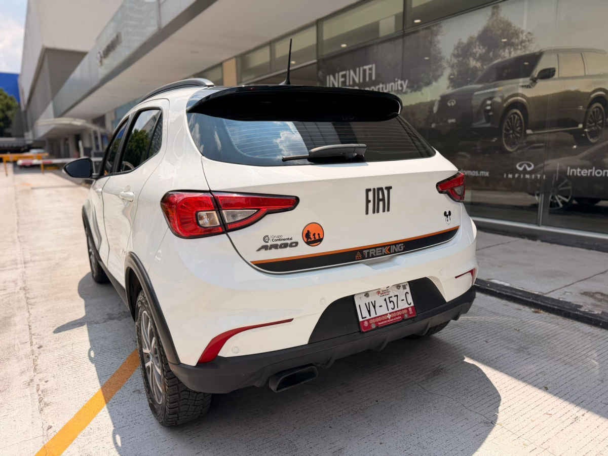 2024 FIAT ARGO 5p Trekking L4/1.3 Man