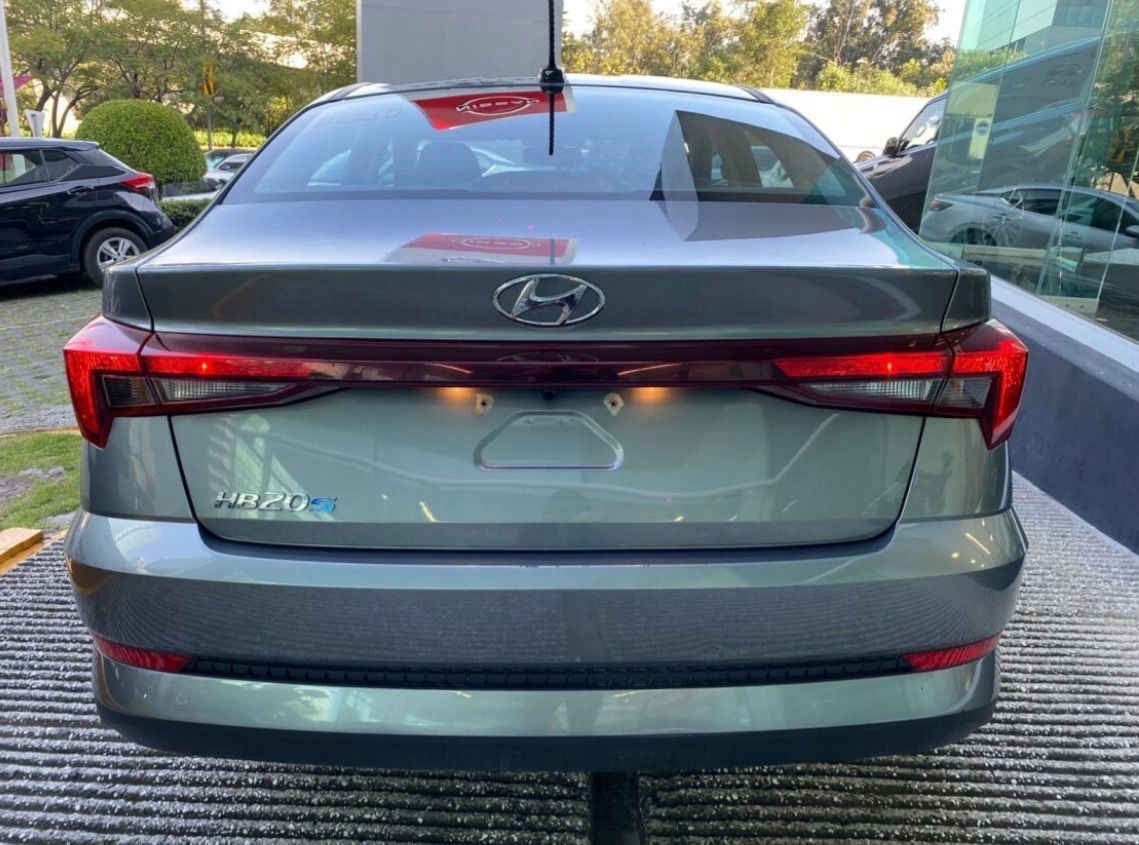 2025 Hyundai HB20 4p GL L4/1.6 Aut Rin 16