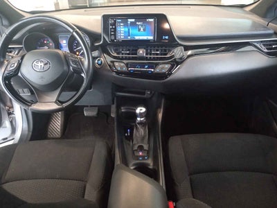 2018 Toyota C-HR 4p CVT L4/2.0 Aut