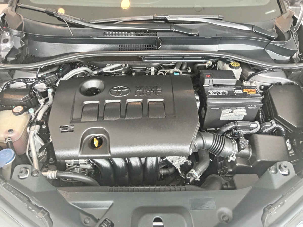 2018 Toyota C-HR 4p CVT L4/2.0 Aut