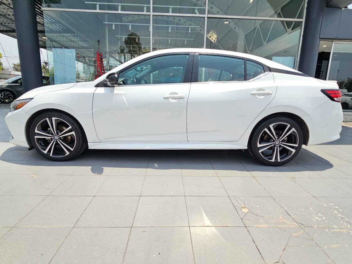 2023 Nissan SENTRA 4 PTS SR CVT AAC ASTOS DEPORTIVOS BOSE QC F LED RA-18