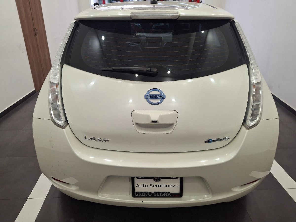 2017 Nissan LEAF 5p Electrico 30 kwh/90 kw