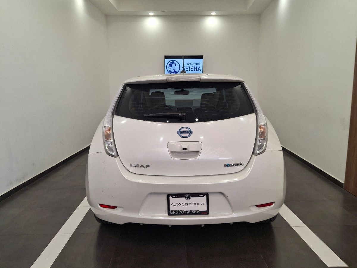 2017 Nissan LEAF 5p Electrico 30 kwh/90 kw