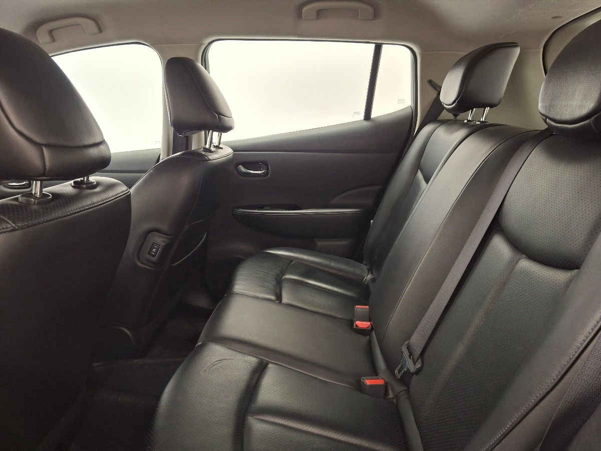 2017 Nissan LEAF 5p Electrico 24 kwh/90 kw