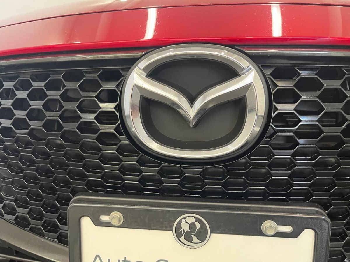 2024 Mazda Mazda 2 4p Signature L4/2.0 Aut