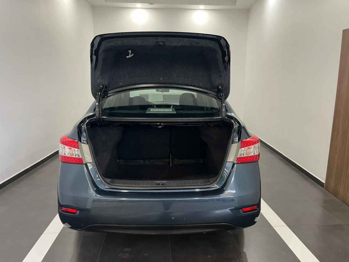2016 Nissan Sentra 4p Advance L4/1.8 Aut