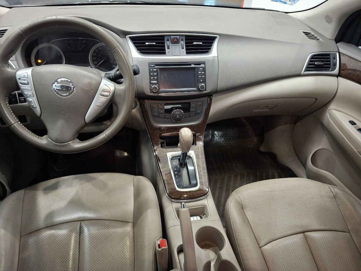 2015 Nissan Sentra 4p Exclusive L4/1.8 Aut Nave