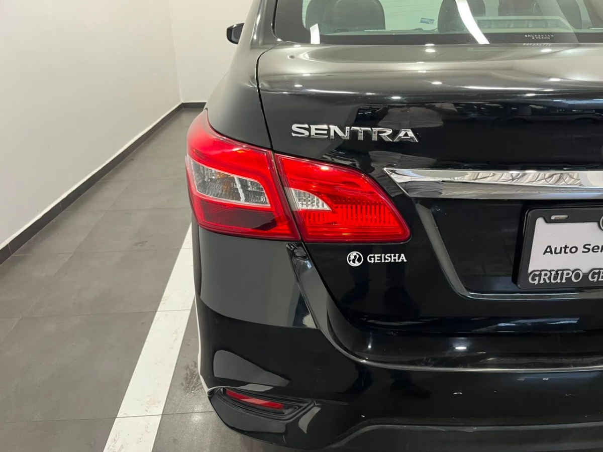 2017 Nissan Sentra 4p Exclusive L4/1.8 Aut Nave