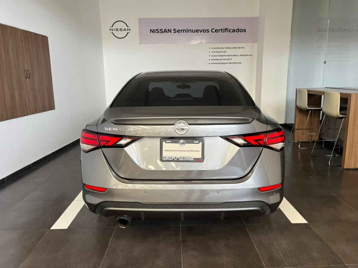 2023 Nissan Sentra 4p Advance L4/2.0 Man