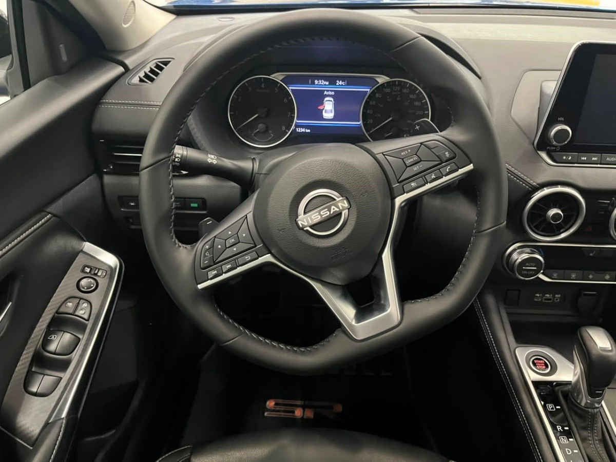 2025 Nissan Sentra 4p SR Platinum Bi-tono L4/2.0 Aut